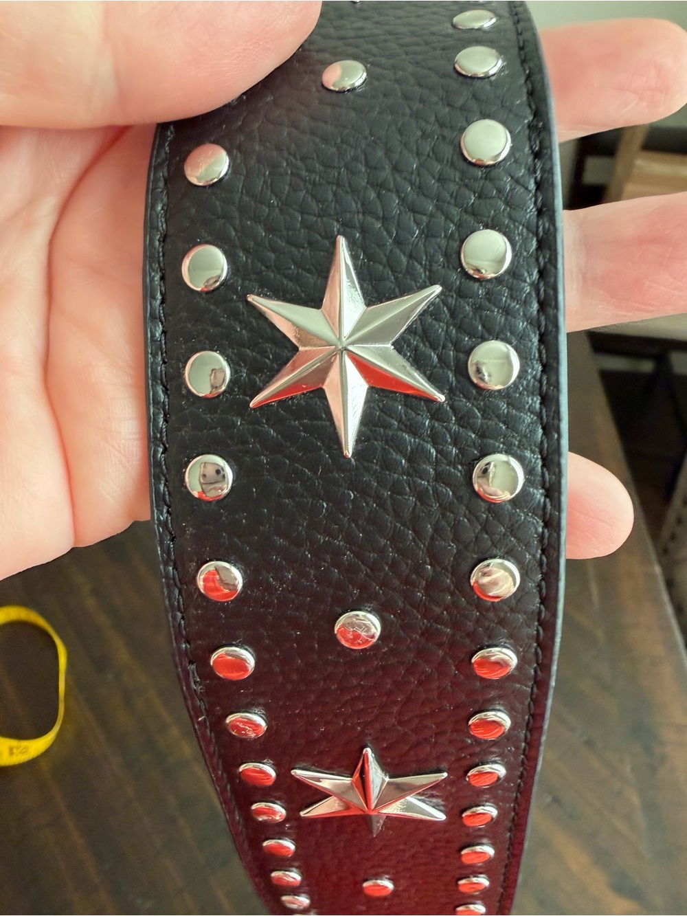 Marc Jacobs Black Leather Shoulder Strap with Silver Star Studs - Picture 2 of 6